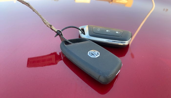 2020 MG HECTOR SHARP 1.5 DCT PETROL, Petrol, Automatic, 78,743 km, Key Close Up