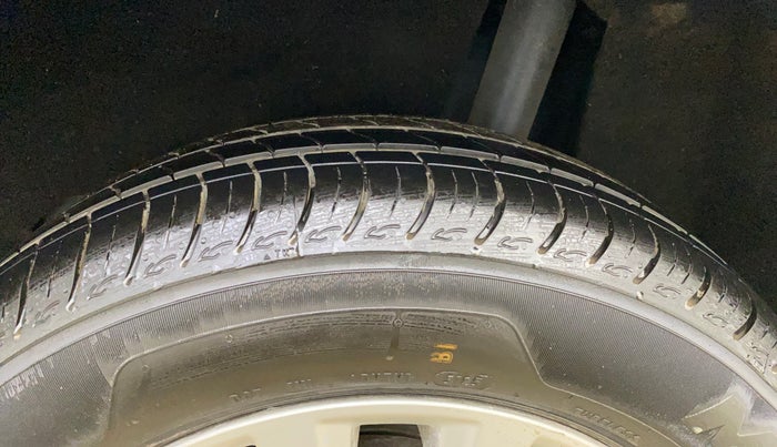 2016 Maruti Baleno DELTA PETROL 1.2, Petrol, Manual, 38,867 km, Left Rear Tyre Tread