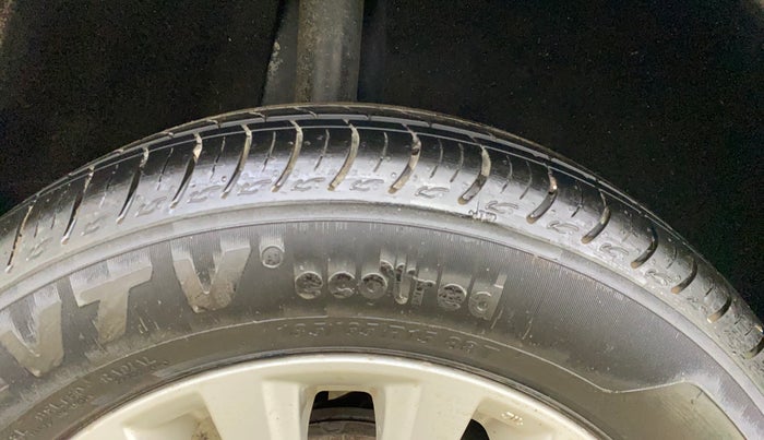 2016 Maruti Baleno DELTA PETROL 1.2, Petrol, Manual, 38,867 km, Right Rear Tyre Tread