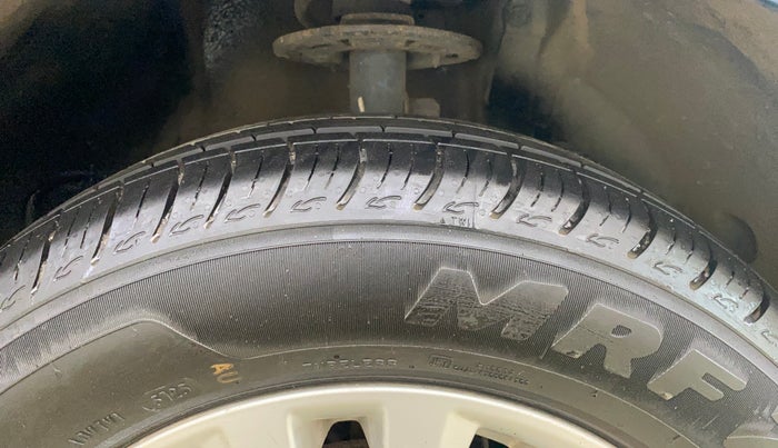 2016 Maruti Baleno DELTA PETROL 1.2, Petrol, Manual, 38,867 km, Right Front Tyre Tread