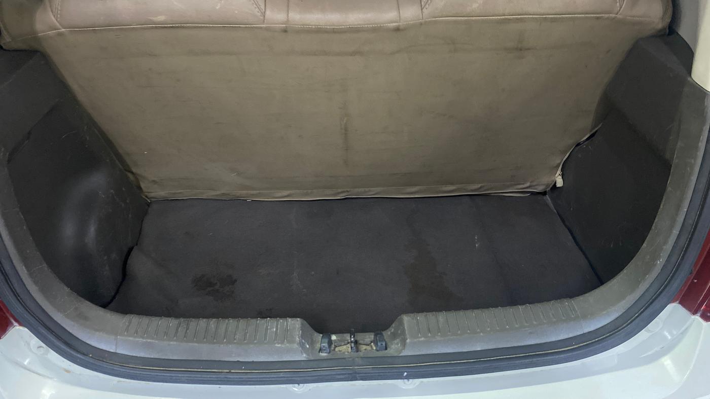2013 Hyundai i10 ERA 1.1, Petrol, Manual, 83,476 km, Boot Inside