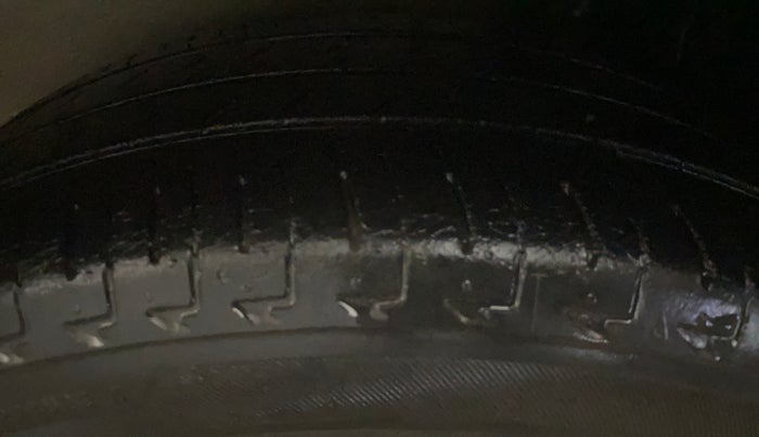 2017 Maruti IGNIS DELTA 1.2 AMT, Petrol, Automatic, 34,088 km, Left Rear Tyre Tread