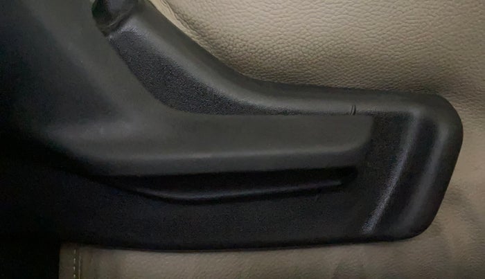 2017 Maruti IGNIS DELTA 1.2 AMT, Petrol, Automatic, 34,088 km, Driver Side Adjustment Panel