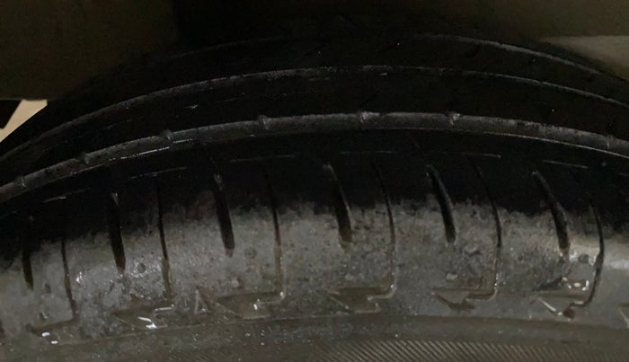 2017 Maruti IGNIS DELTA 1.2 AMT, Petrol, Automatic, 34,088 km, Right Rear Tyre Tread