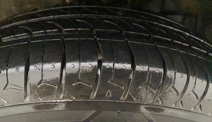 2019 Maruti New Wagon-R LXI CNG 1.0, CNG, Manual, 66,245 km, Right Front Tyre Tread