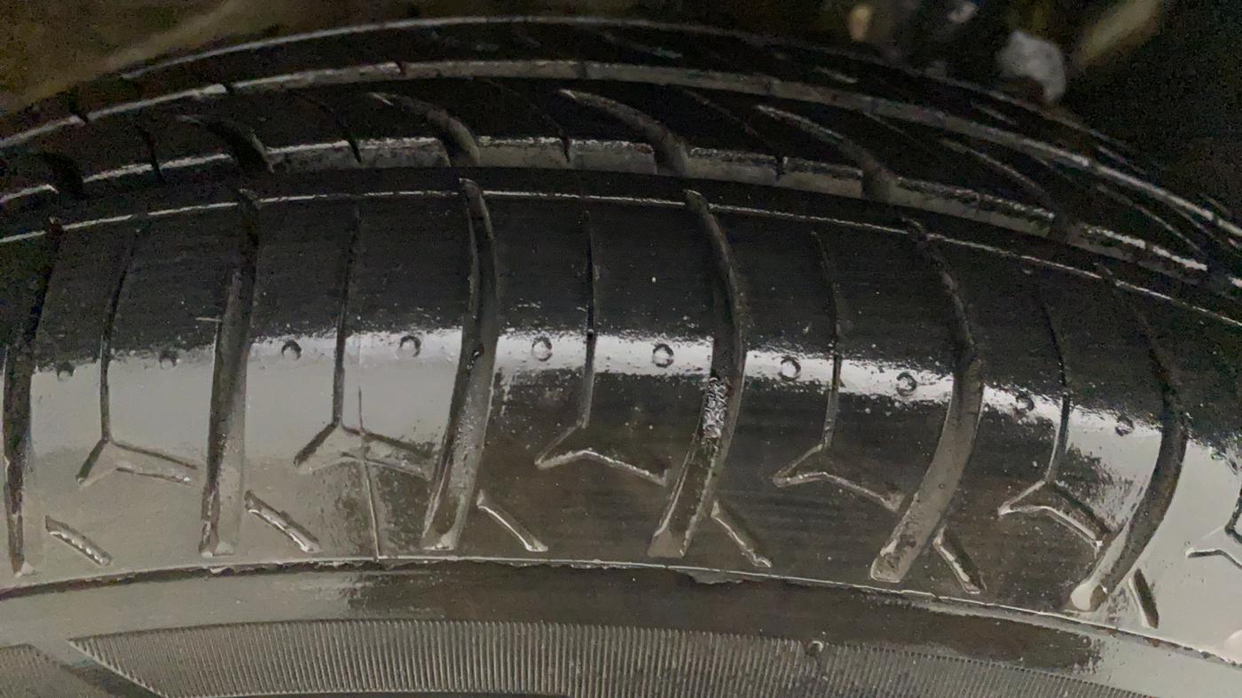 2019 Maruti New Wagon-R LXI CNG 1.0, CNG, Manual, 66,245 km, Right Rear Tyre Tread