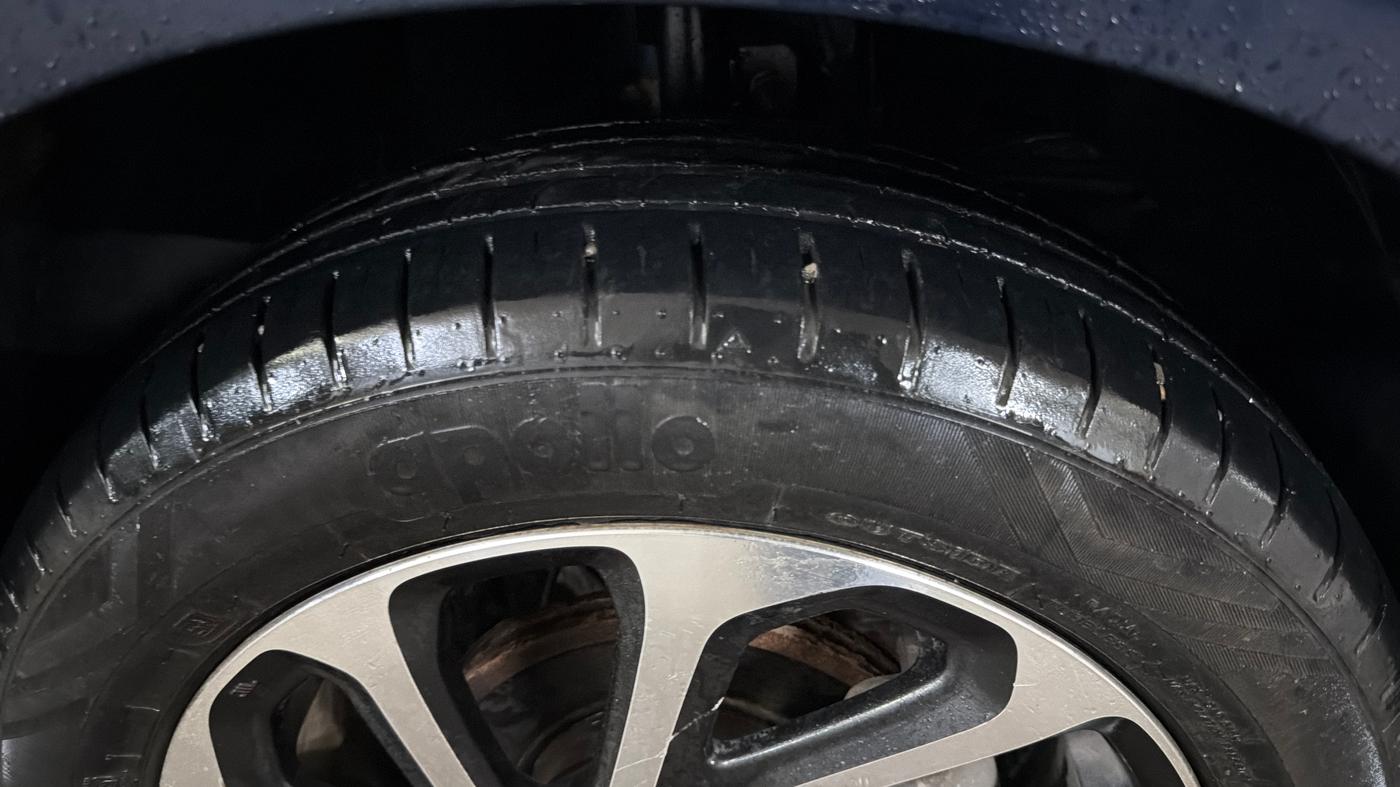 2022 Maruti Baleno ALPHA 1.2 AGS, Petrol, Automatic, 28,032 km, Right Front Tyre Tread