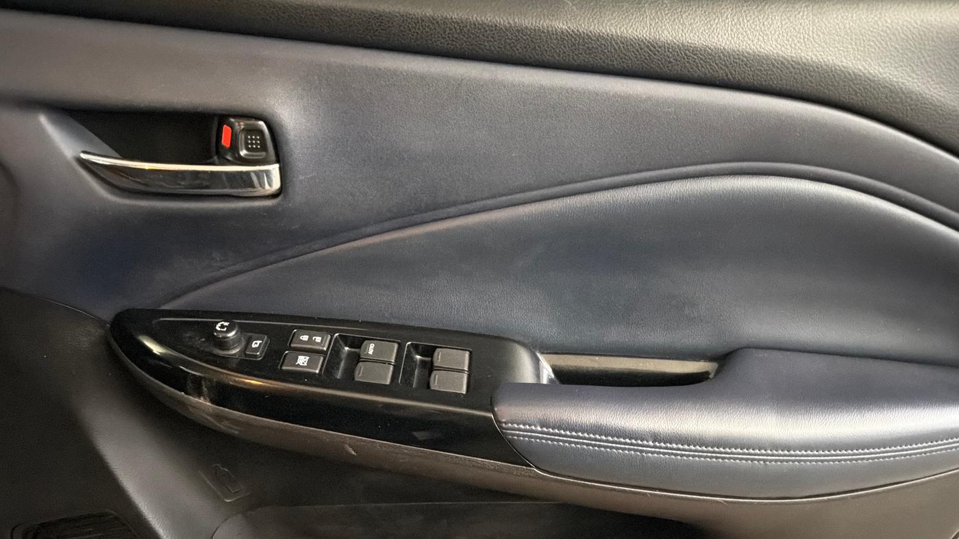 2022 Maruti Baleno ALPHA 1.2 AGS, Petrol, Automatic, 28,032 km, Driver Side Door Panels Control