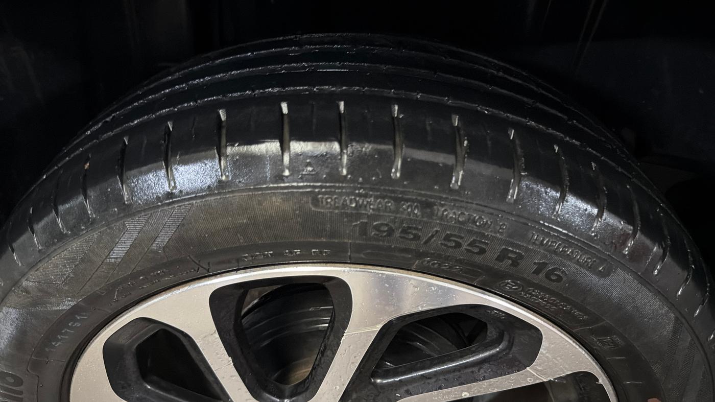 2022 Maruti Baleno ALPHA 1.2 AGS, Petrol, Automatic, 28,032 km, Right Rear Tyre Tread