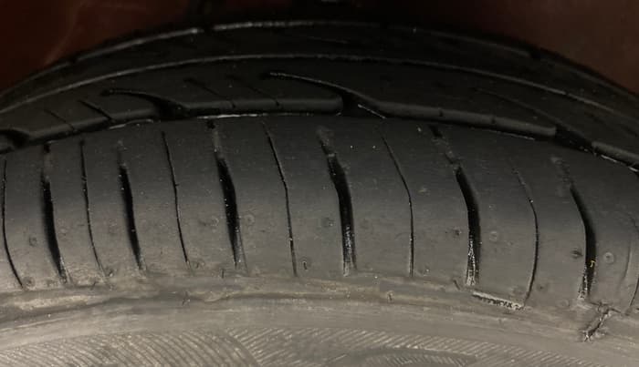 2017 Maruti Alto 800 VXI, Petrol, Manual, 37,530 km, Right Front Tyre Tread