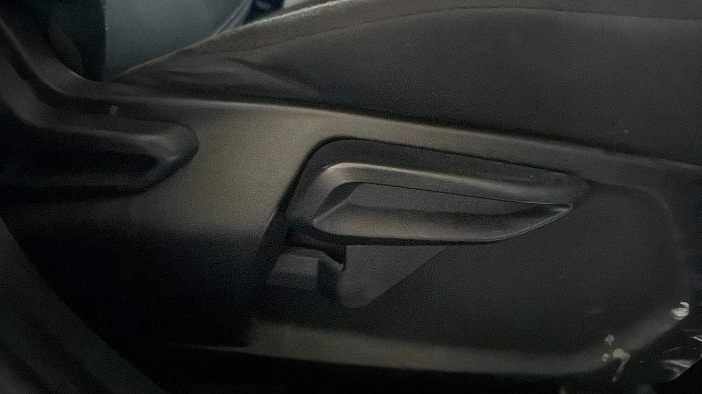 2021 Tata NEXON XZA PLUS SUNROOF PETROL, Petrol, Automatic, 73,686 km, Driver Side Adjustment Panel