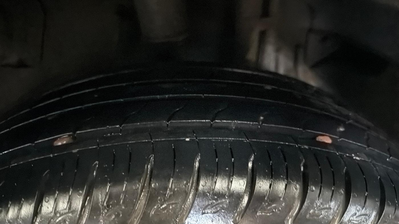 2021 Tata NEXON XZA PLUS SUNROOF PETROL, Petrol, Automatic, 73,686 km, Left Rear Tyre Tread