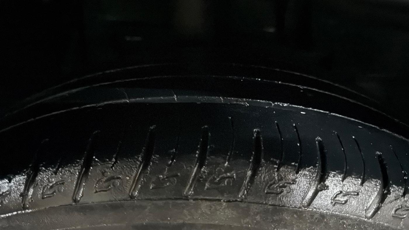 2021 Tata NEXON XZA PLUS SUNROOF PETROL, Petrol, Automatic, 73,686 km, Right Front Tyre Tread