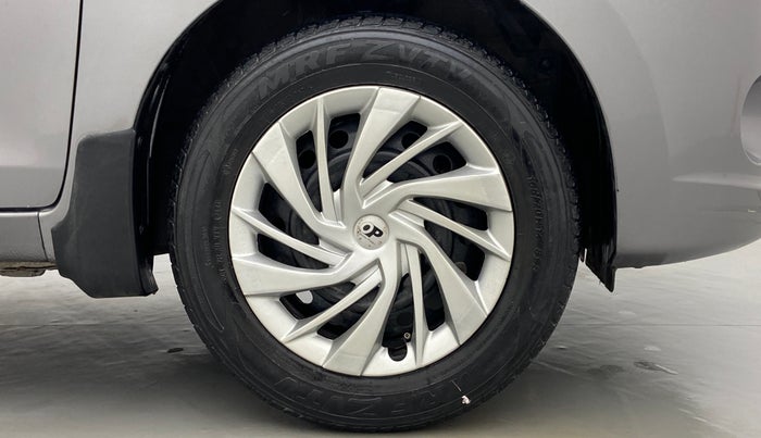 2015 Maruti Celerio VXI AT, Petrol, Automatic, 1,21,969 km, Right Front Wheel