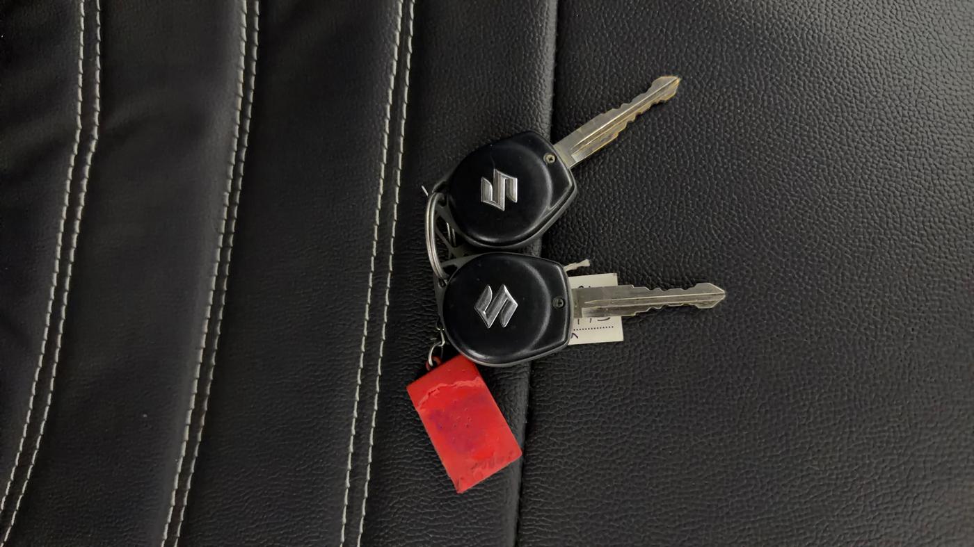 2021 Maruti Swift VXI, Petrol, Manual, 28,983 km, Key Close Up