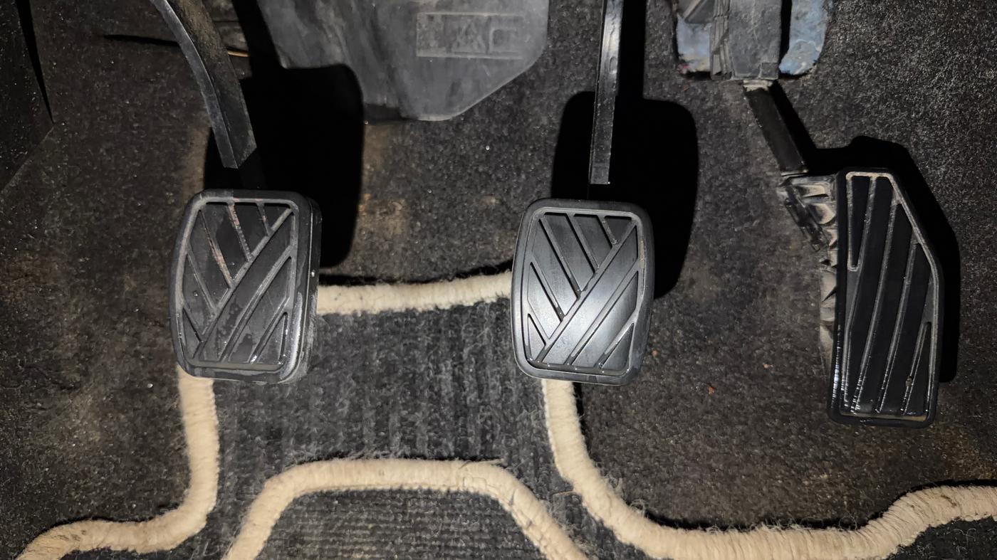 2021 Maruti Swift VXI, Petrol, Manual, 28,983 km, Pedals