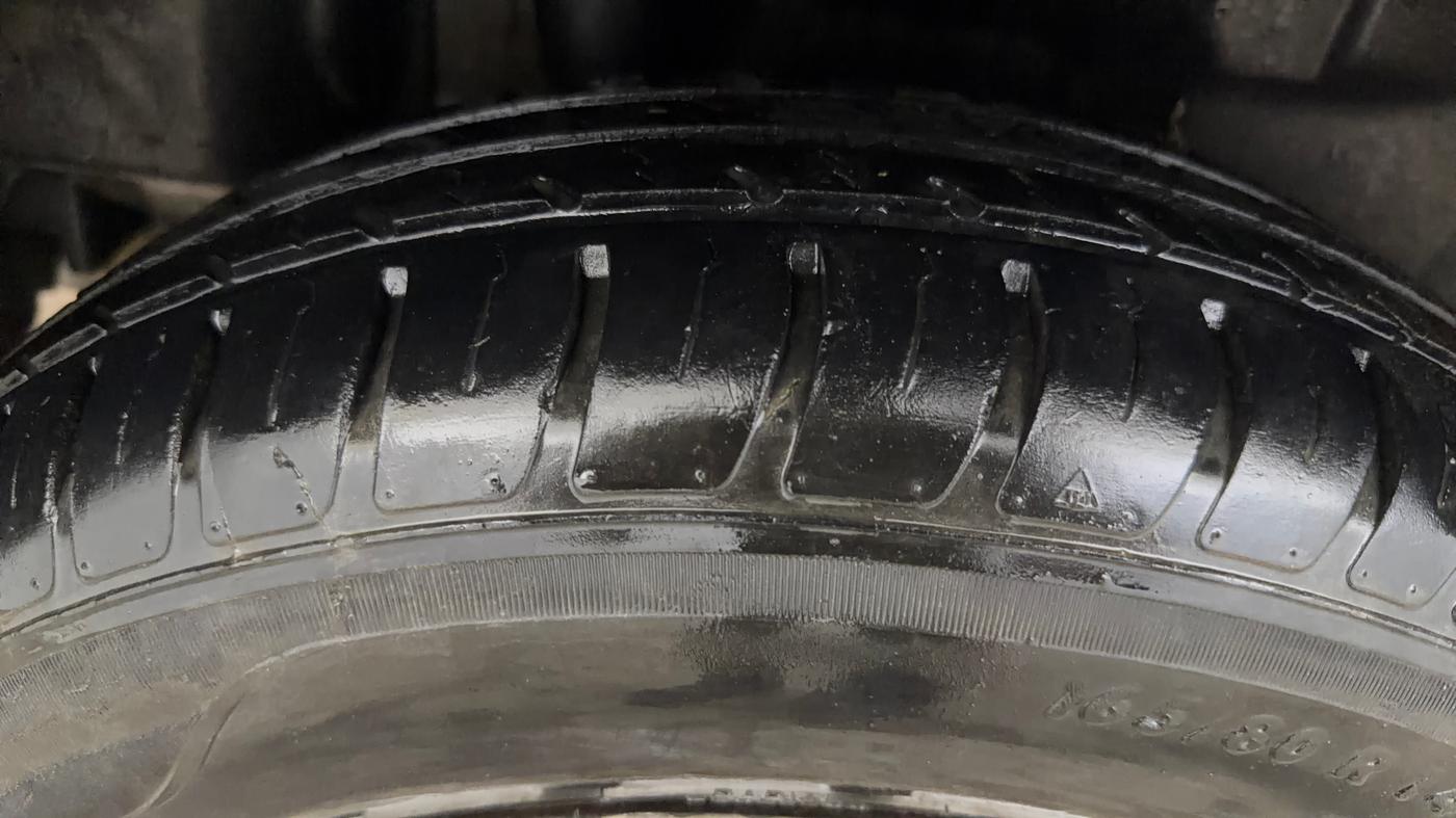 2021 Maruti Swift VXI, Petrol, Manual, 28,983 km, Right Rear Tyre Tread