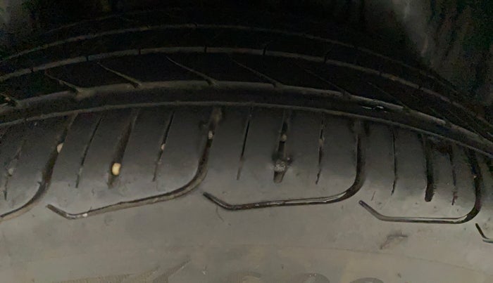 2018 Volkswagen Ameo HIGHLINE PLUS 1.5L AT 16 ALLOY, Diesel, Automatic, 85,697 km, Right Rear Tyre Tread