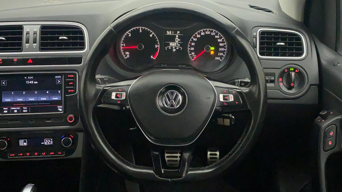 2018 Volkswagen Ameo HIGHLINE PLUS 1.5L AT 16 ALLOY, Diesel, Automatic, 85,697 km, Steering Wheel Close Up