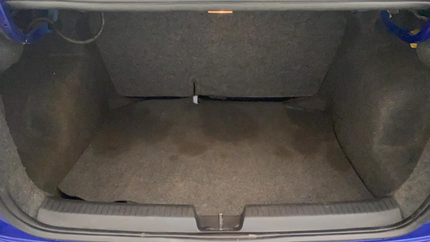 2018 Volkswagen Ameo HIGHLINE PLUS 1.5L AT 16 ALLOY, Diesel, Automatic, 85,697 km, Boot Inside