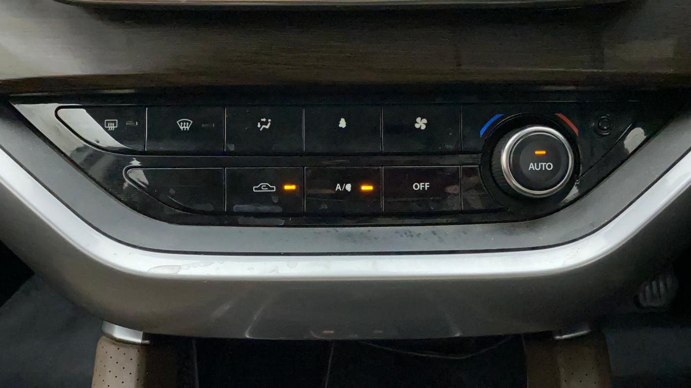 2019 Tata Harrier XZ 2.0L DUAL TONE, Diesel, Manual, 65,221 km, Automatic Climate Control