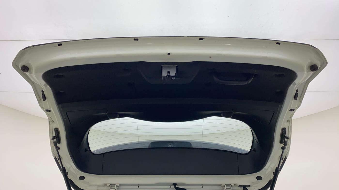 2019 Tata Harrier XZ 2.0L DUAL TONE, Diesel, Manual, 65,221 km, Boot Door Open