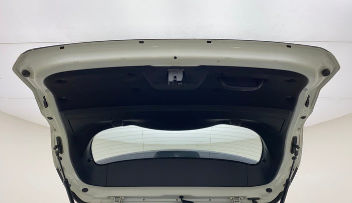 2019 Tata Harrier XZ 2.0L DUAL TONE, Diesel, Manual, 65,221 km, Boot Door Open
