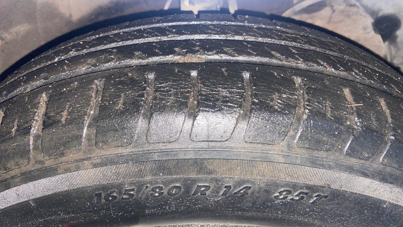2019 Maruti Dzire VXI, Petrol, Manual, 35,325 km, Right Front Tyre Tread