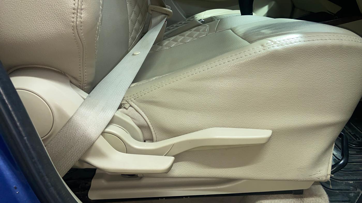 2019 Maruti Dzire VXI, Petrol, Manual, 35,325 km, Driver Side Adjustment Panel