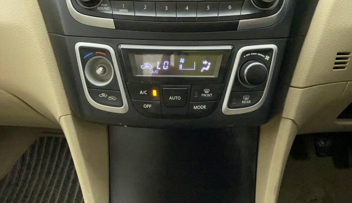 2016 Maruti Ciaz VXI+, Petrol, Manual, 49,187 km, AC Unit - Minor issue in the heater switch