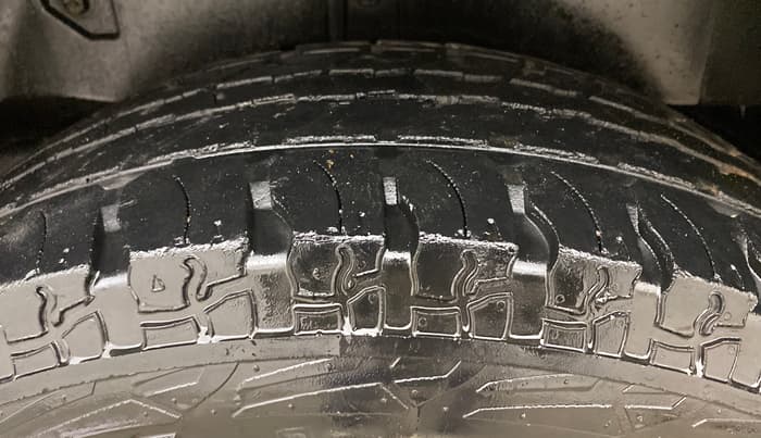 2021 Mahindra Thar LX D AT 4WD HT, Diesel, Automatic, 96,736 km, Left Rear Tyre Tread