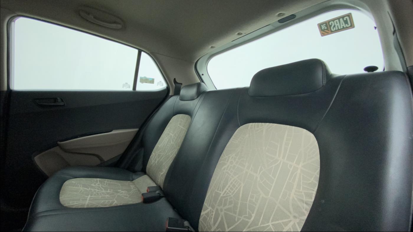 2016 Hyundai Grand i10 MAGNA 1.2 KAPPA VTVT, Petrol, Manual, 46,484 km, Right Side Rear Door Cabin