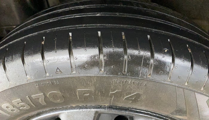 2019 Maruti Swift LXI, Petrol, Manual, 57,741 km, Right Rear Tyre Tread