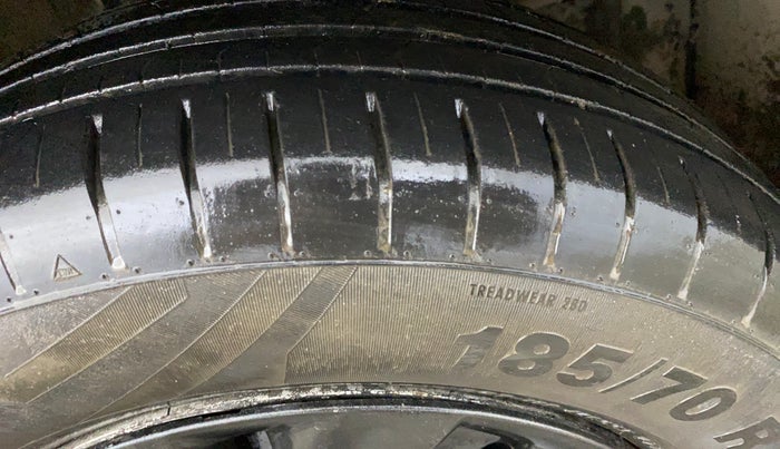 2019 Maruti Swift LXI, Petrol, Manual, 57,741 km, Right Front Tyre Tread