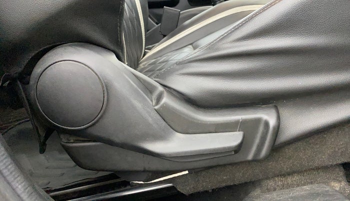 2019 Maruti Swift LXI, Petrol, Manual, 57,741 km, Driver Side Adjustment Panel