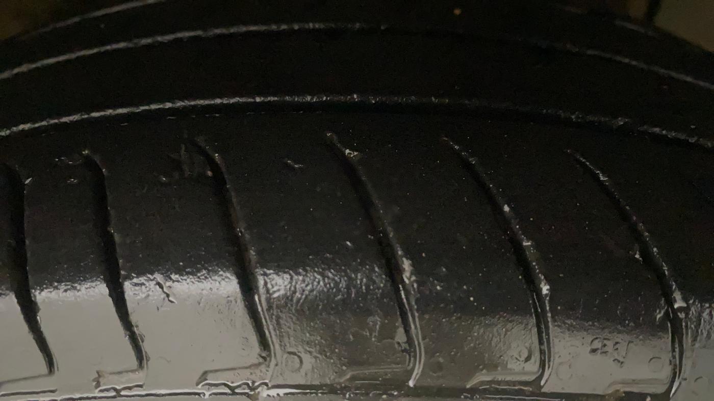 2023 Hyundai EXTER SX (O) CONNECT, Petrol, Manual, 39,143 km, Right Front Tyre Tread