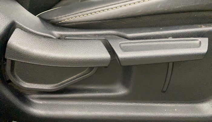 2023 Hyundai EXTER SX (O) CONNECT, Petrol, Manual, 39,143 km, Driver Side Adjustment Panel