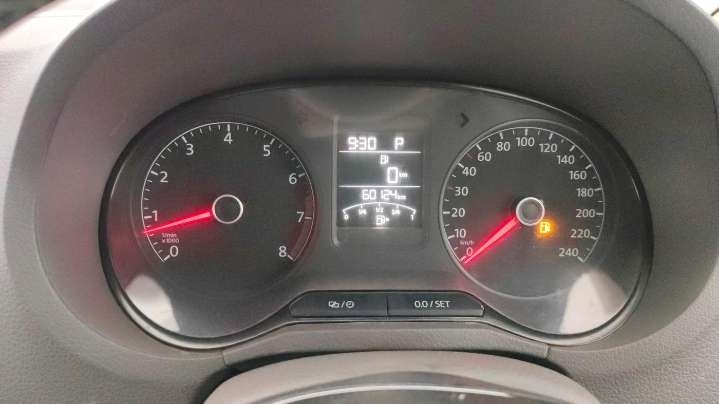 2015 Volkswagen Vento HIGHLINE PETROL AT, Petrol, Automatic, 60,126 km, Odometer Image