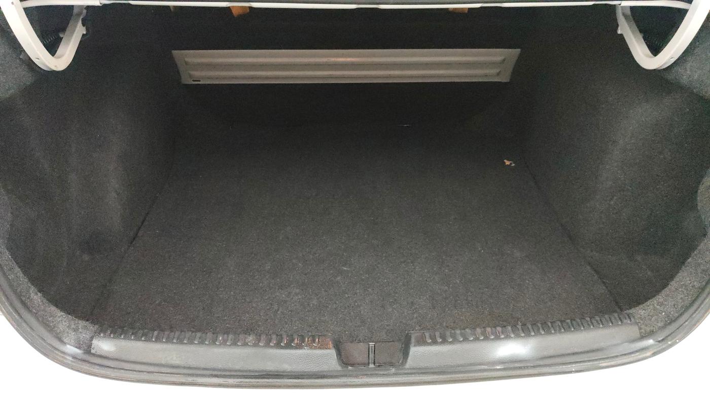2015 Volkswagen Vento HIGHLINE PETROL AT, Petrol, Automatic, 60,126 km, Boot Inside