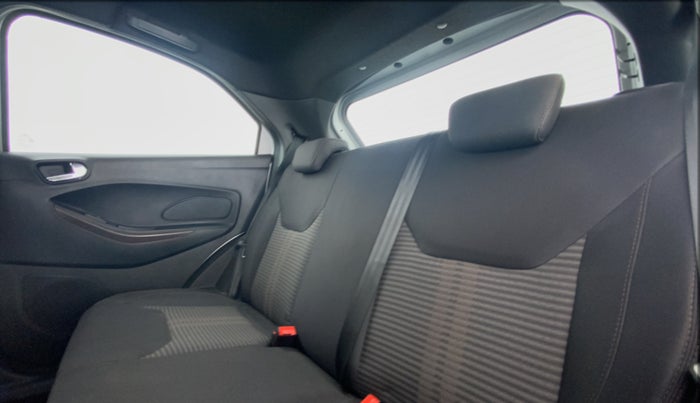 2019 Ford FREESTYLE TITANIUM 1.2 TI-VCT MT, Petrol, Manual, 13,376 km, Right Side Rear Door Cabin