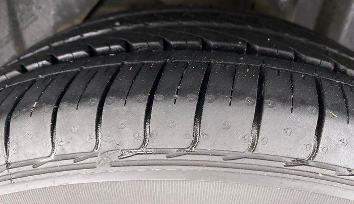 2019 Ford FREESTYLE TITANIUM 1.2 TI-VCT MT, Petrol, Manual, 13,376 km, Left Rear Tyre Tread