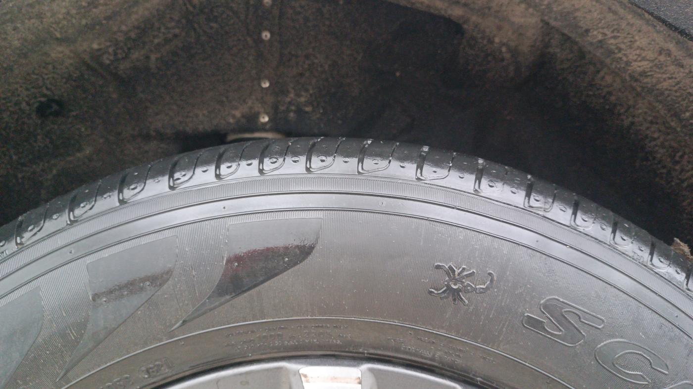 2022 Mahindra XUV700 AX 5 D AT 5 STR, Diesel, Automatic, 81,727 km, Right Rear Tyre Tread