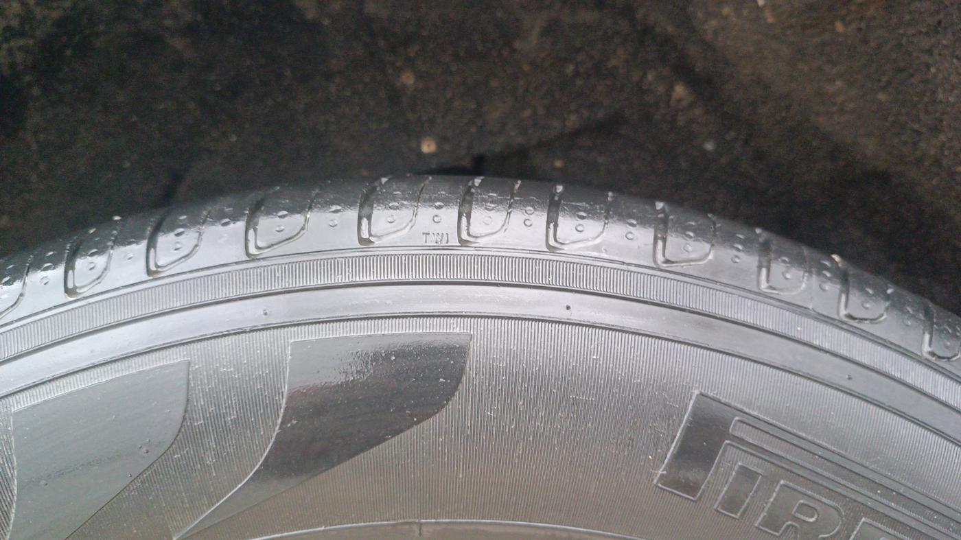 2022 Mahindra XUV700 AX 5 D AT 5 STR, Diesel, Automatic, 81,727 km, Left Rear Tyre Tread