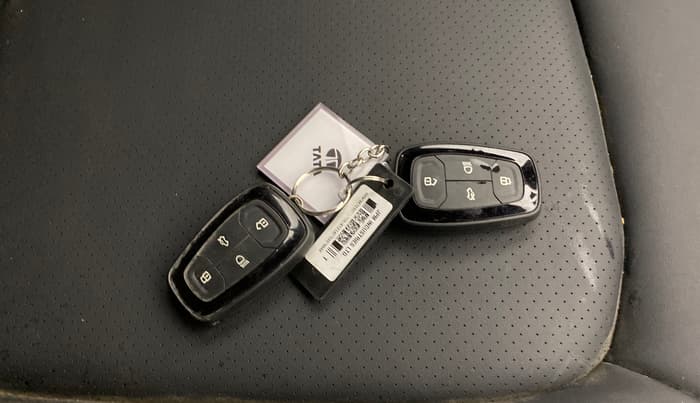 2022 Tata NEXON XZA PLUS PETROL DARK EDITION, Petrol, Automatic, 54,033 km, Key Close Up