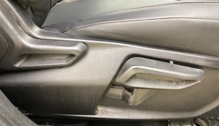 2022 Tata NEXON XZA PLUS PETROL DARK EDITION, Petrol, Automatic, 54,033 km, Driver Side Adjustment Panel