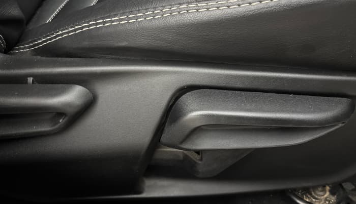 2021 Tata NEXON XZA PLUS DIESEL, Diesel, Automatic, 54,661 km, Driver Side Adjustment Panel