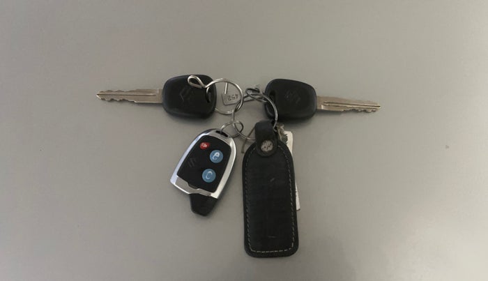 2021 Maruti Swift LXI, Petrol, Manual, 26,099 km, Key Close Up