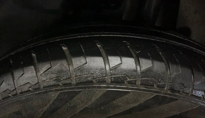 2021 Maruti Swift LXI, Petrol, Manual, 26,099 km, Left Rear Tyre Tread