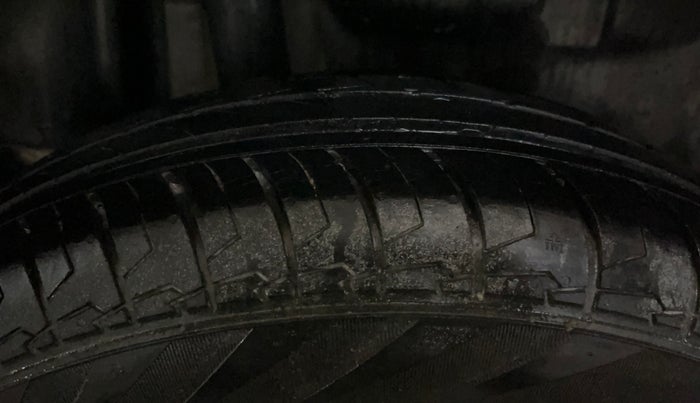 2021 Maruti Swift LXI, Petrol, Manual, 26,099 km, Right Rear Tyre Tread