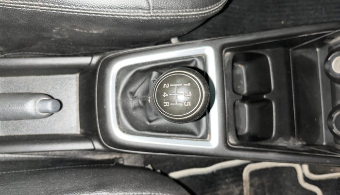 2021 Maruti Swift LXI, Petrol, Manual, 26,099 km, Gear Lever